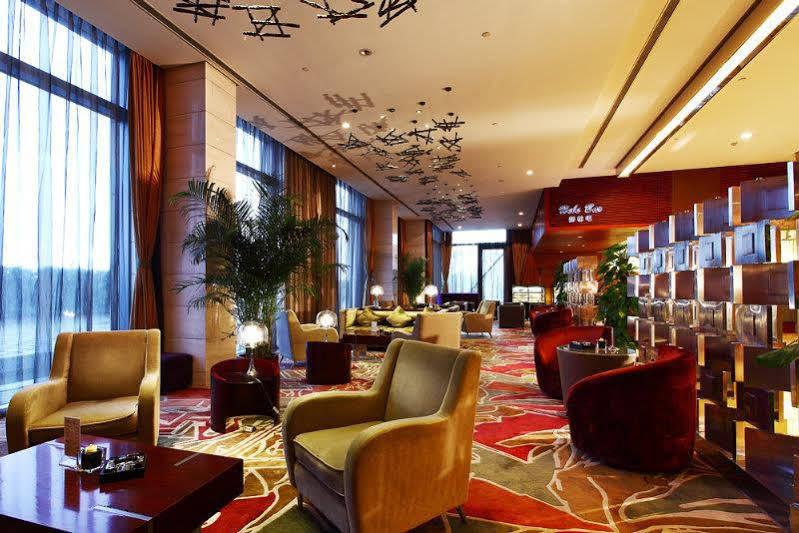 Howard Johnson Plaza Lingang Shanghai Nanhui Екстериор снимка