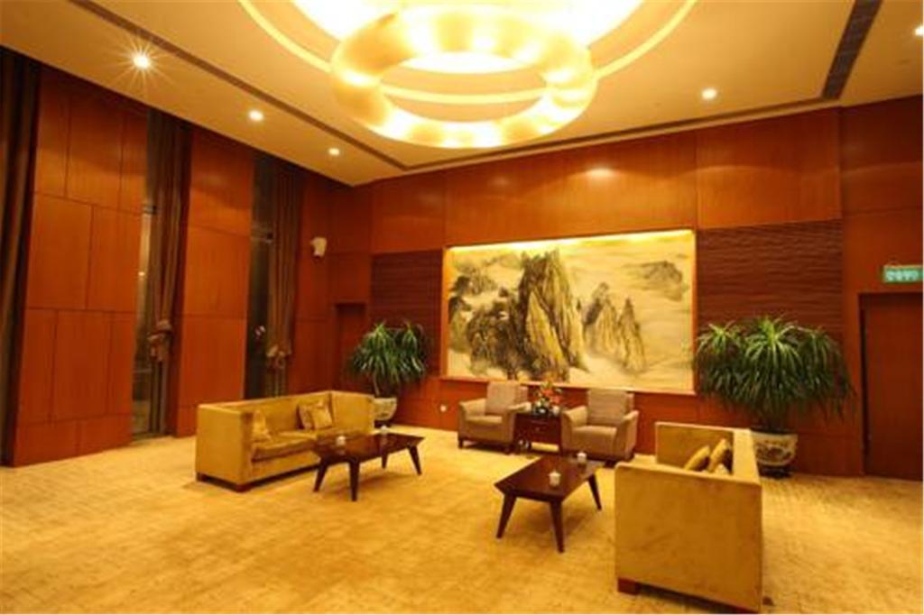 Howard Johnson Plaza Lingang Shanghai Nanhui Екстериор снимка