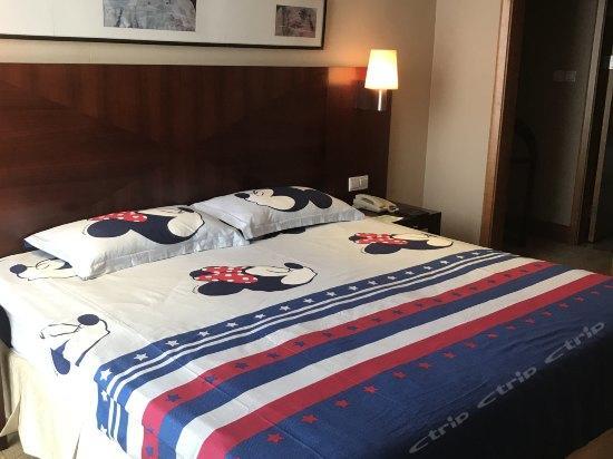 Howard Johnson Plaza Lingang Shanghai Nanhui Екстериор снимка